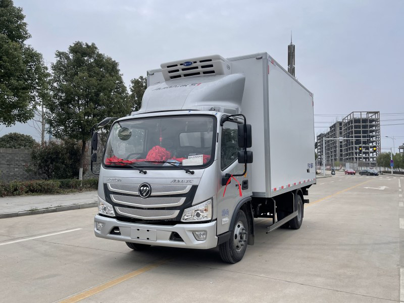 国六 庆铃五十铃KV100蓝牌冷藏车